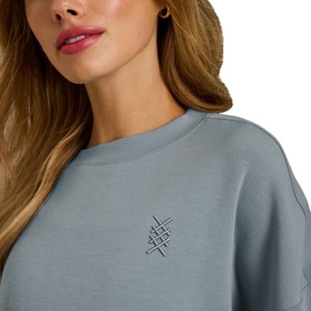 RHONE DreamGlow Crew Neck - Women's 4