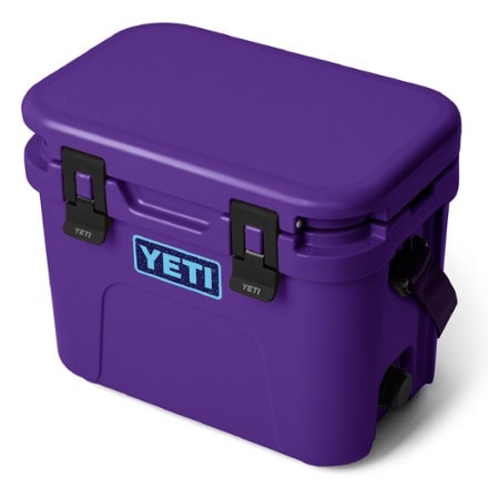 YETI Roadie 15 Hard Cooler 2