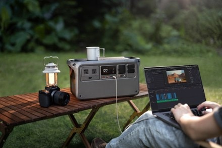 DJI Power 1000 Portable Power Station 7