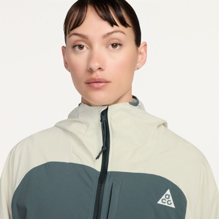 Nike ACG UV Five Towers Jacket - Women's 2