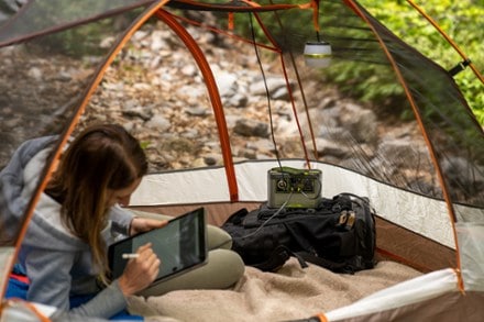 Goal Zero Yeti 200X Portable Power Station 8