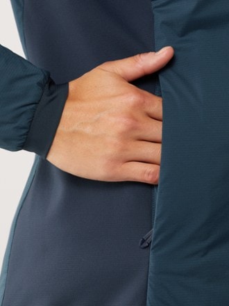 Arc'teryx Atom Insulated Jacket - Women's 5