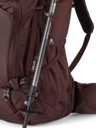 Gregory Deva 70 Pack - Women's Hydration port & tube routing (Eggplant)