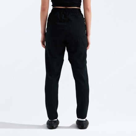 On Body Image of color Tnf Black