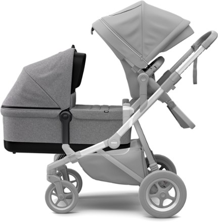 Thule Sleek Bassinet 2