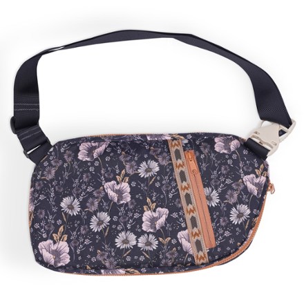 KAVU Roam Sling Bag 1