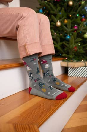 Darn Tough Yuletide Wild Crew Lightweight Lifestyle Socks - Women's 1