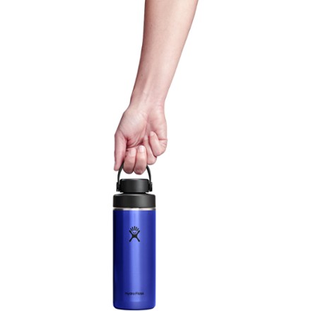 Hydro Flask 16 oz Lightweight Chug Cap Bottle Garnet Red