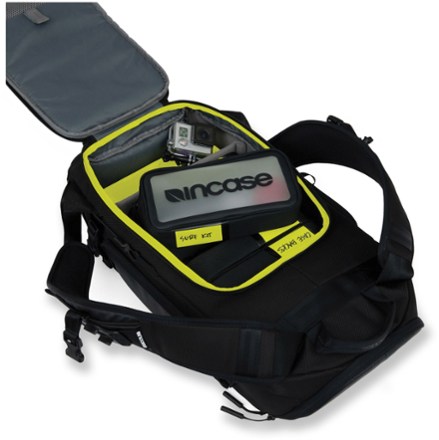 In-Use (Black/Lumen)