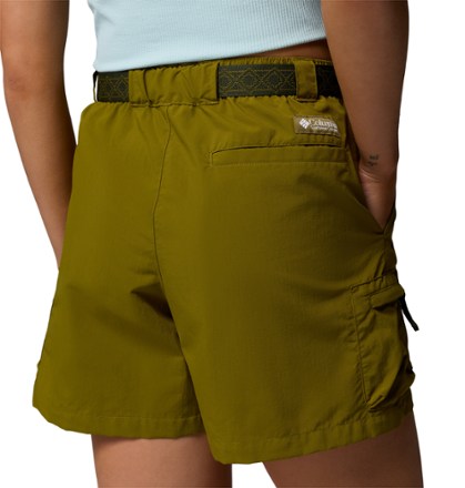 Columbia Sequoia Grove Woven Shorts - Women's 5