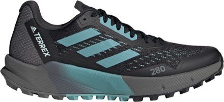 Product Image of color Core Black/Mint Ton/White