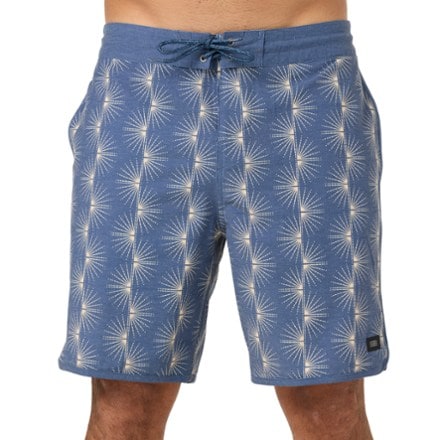 O'Neill Cruzer Scallop 18" Board Shorts - Men's 0