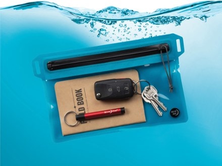 Nite Ize RunOff Waterproof Travel Pouch - Small 10