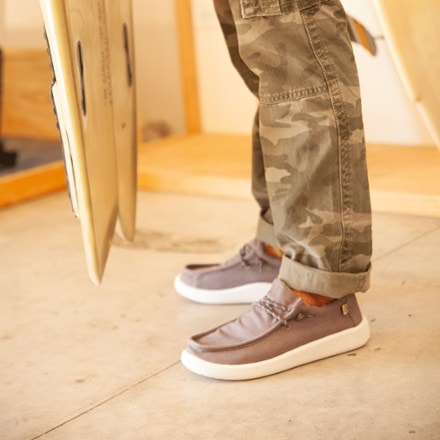 Location Image for Cloud9 Venture Lace-Up Shoes - Men's
