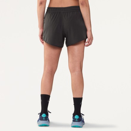 Vuori Clementine 4" Shorts - Women's 2