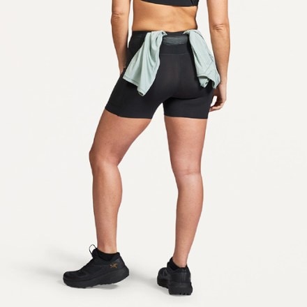Janji 4" Trail Shorts - Women's 2