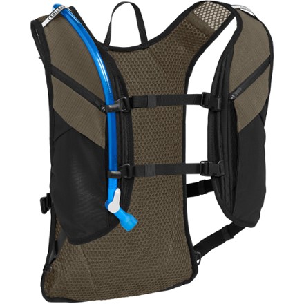 CamelBak Chase Adventure 8 Hydration Vest - Women's 4