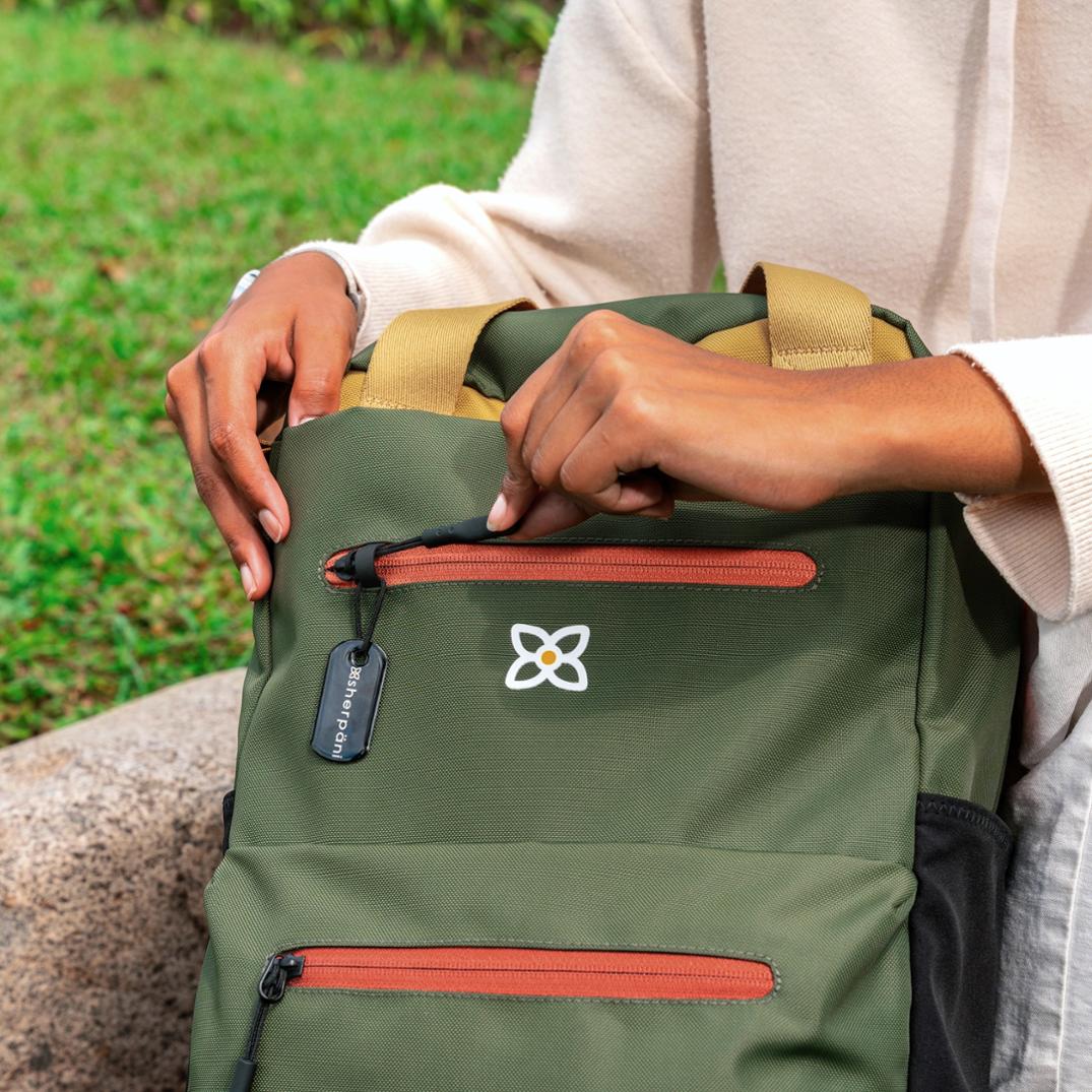 Location Image for Sojourn Tote Pack - Women's