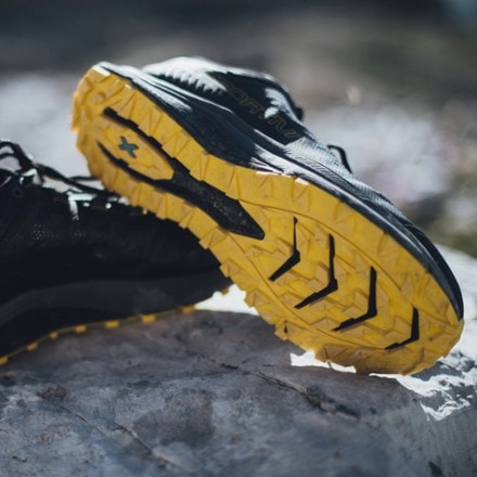 La Sportiva Karacal Trail-Running Shoes - Men's 8