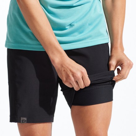 PEARL iZUMi Canyon Bike Shorts with Liner - Women's 5