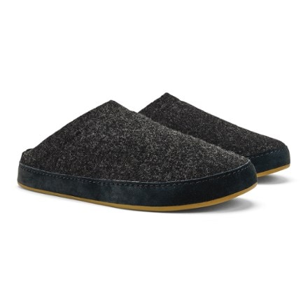 OluKai Hamani Hulu Slippers - Men's 1
