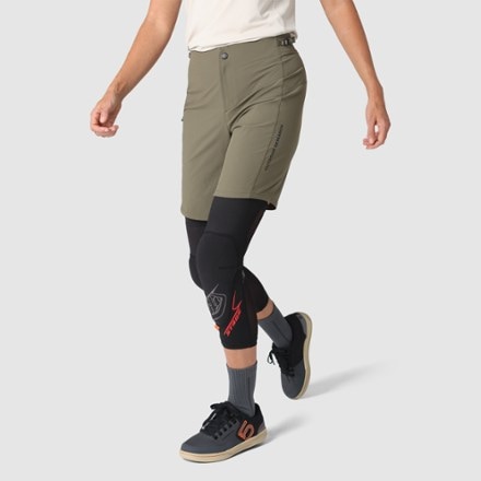 Outdoor Research Freewheel MTB Lite Ride Bike Shorts - Women's 4