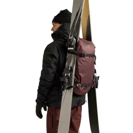 Arc'teryx Quintic 28 Snow Pack 10