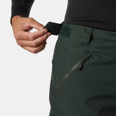 Helly Hansen SOGN Cargo Snow Pants - Men's 4