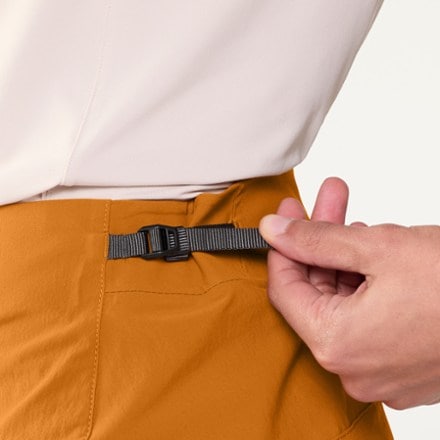 Outdoor Research Freewheel MTB Lite Ride Bike Shorts - Women's 4