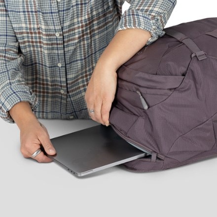 Osprey Fairview 40 Travel Pack - Women's 10