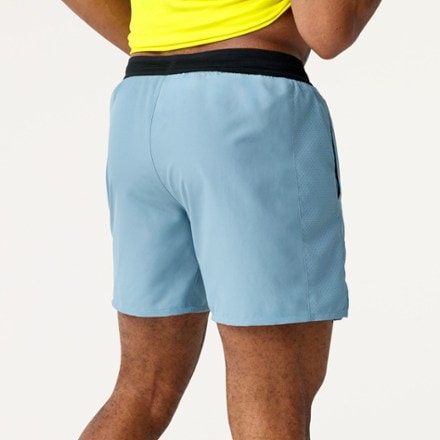 Brooks Dash 6" Shorts - Men's 1