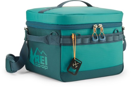 3/4 front view (True Teal)