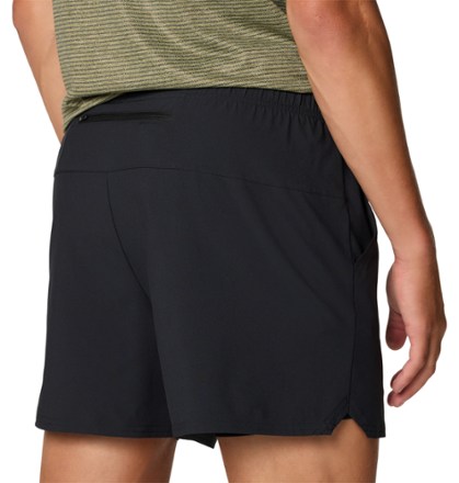 Mountain Hardwear Shade Lite 7" Shorts - Men's 5