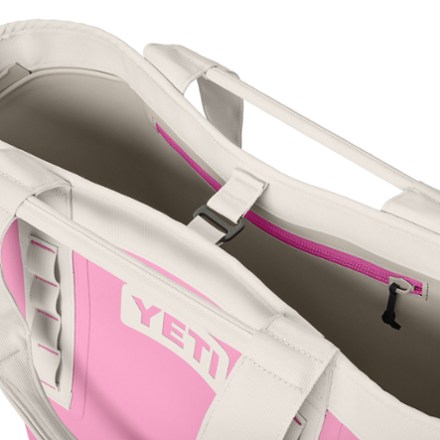 YETI Camino 35 Carryall 6