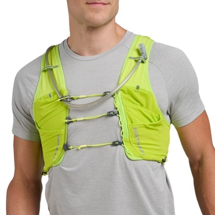 Nathan Pinnacle Pro 12 L Hydration Vest 1