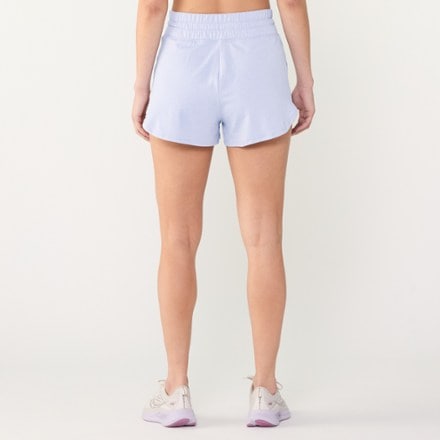Vuori Halo Performance Shorts 2.0 - Women's 4