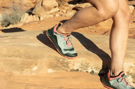 KEEN Tempo Flex Waterproof Low Hiking Shoes - Women's 6