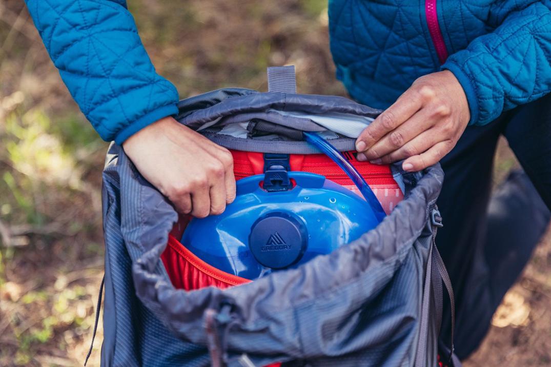 Location Image for Facet 55 Pack - Women's