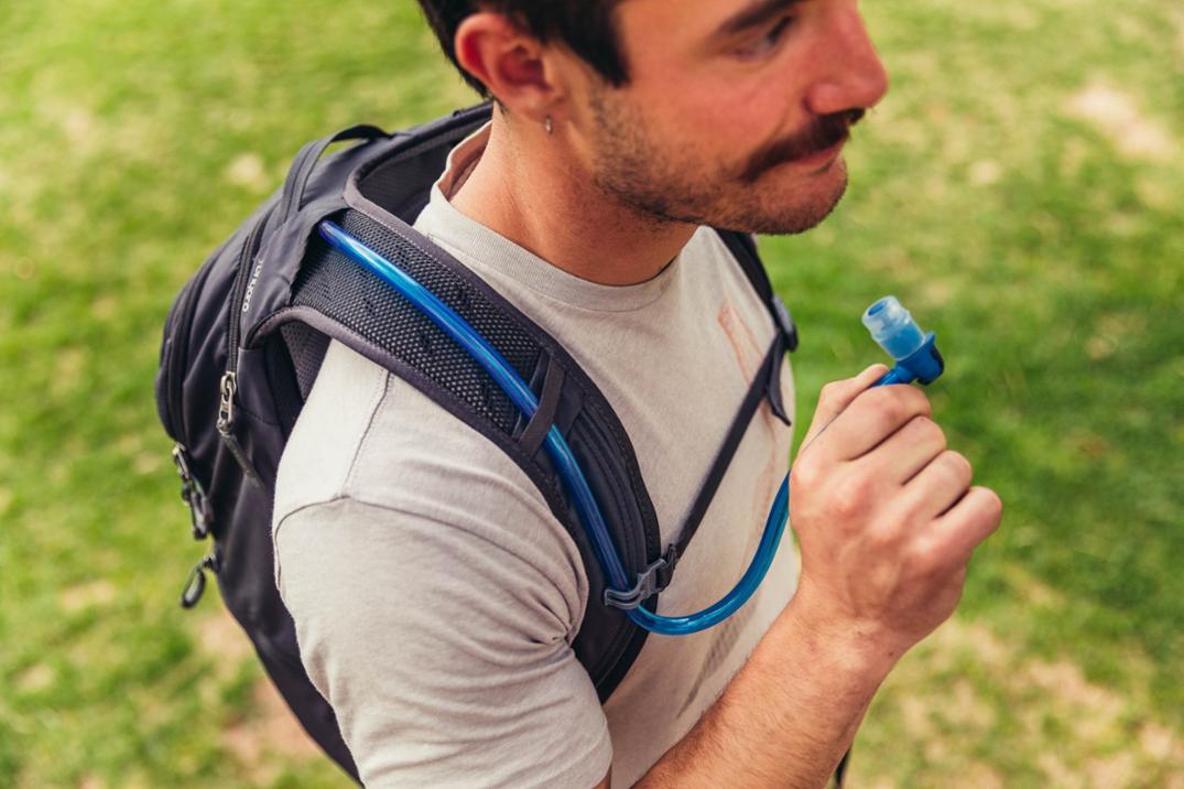 Location Image for Inertia 18 H2O Hydration Pack - Closeout - Men's