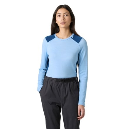 Helly Hansen LIFA Merino Midweight Base Layer Crew Top - Women's 1