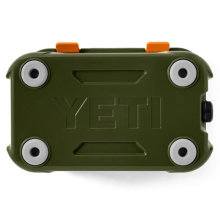YETI Roadie 15 Hard Cooler 6