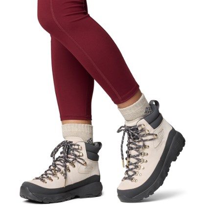 Columbia Newton Alpine PT Hiking Boots - Women's 2