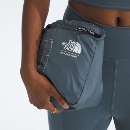 The North Face TNF Easy Wind Cargo Pants - Women's 4