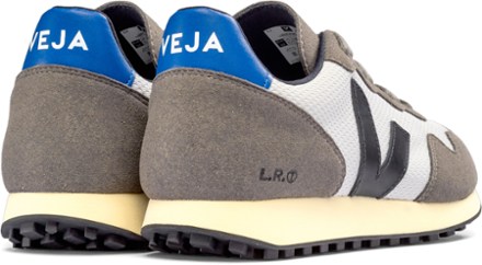 VEJA SDU Sneakers - Men's 2