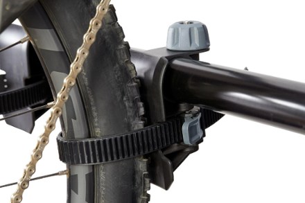 Yakima HangOver 6-Bike Hitch Rack 10