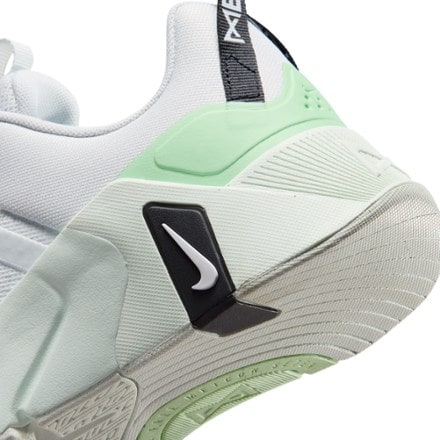 Nike Free Metcon 7 Shoes - Women's 9