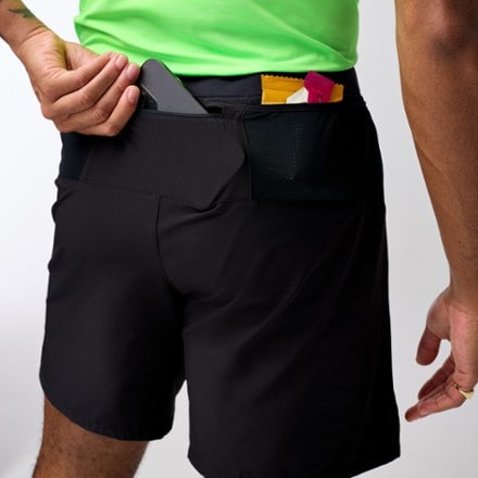 Brooks Journey 7" Shorts - Men's 4