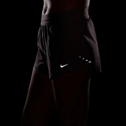 Nike Swift Dri-FIT Mid-Rise 2.5" Brief-Lined Shorts - Women's 3