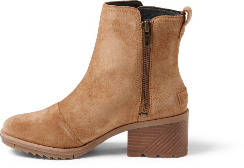 Left view (Camel Brown)