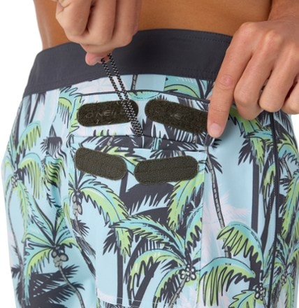 O'Neill Hyperfreak Mysto Scallop 19" Board Shorts - Men's 3